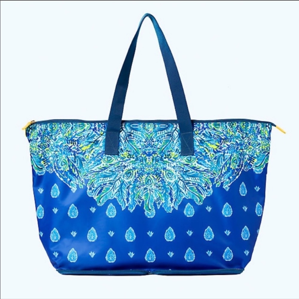 Lilly Pulitzer getaway packable tote!